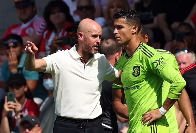 Ronaldo chỉ trích gay gắt Ten Hag