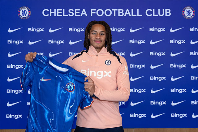 Chelsea xác nhận đã có được chữ ký của Amougou