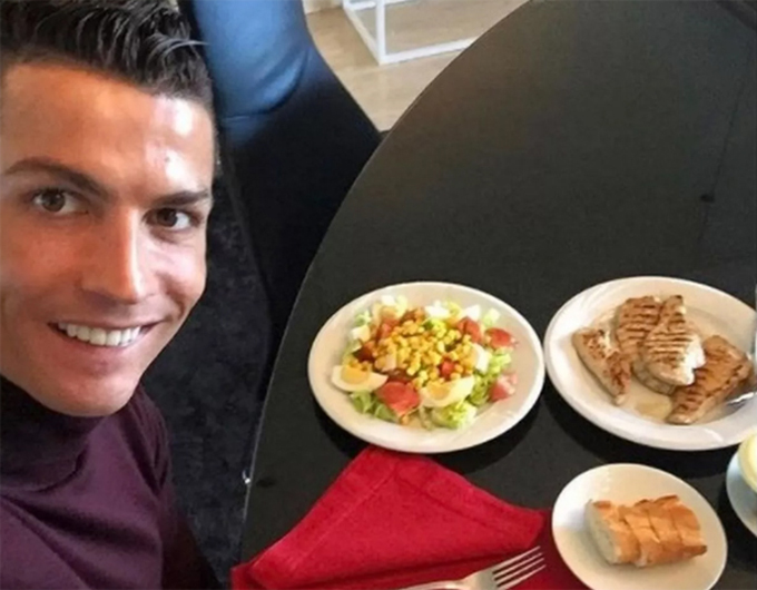 Ronaldo tuy đã bước sang tuổi 40 nhưng vẫn sung sức