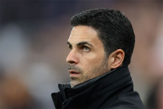 HLV Arteta đang không có nhiều sự lựa chọn cho hàng công Arsenal