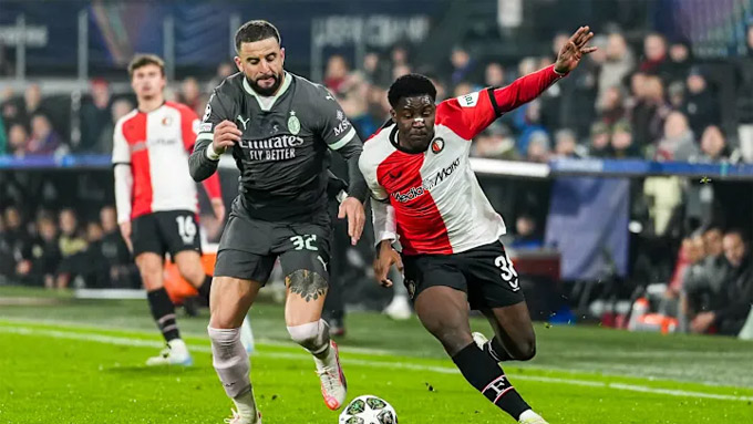 AC Milan nhận thất bại trên sân của Feyenoord