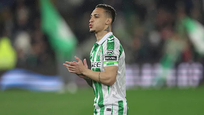 Antony đang tỏa sáng trong màu áo Betis