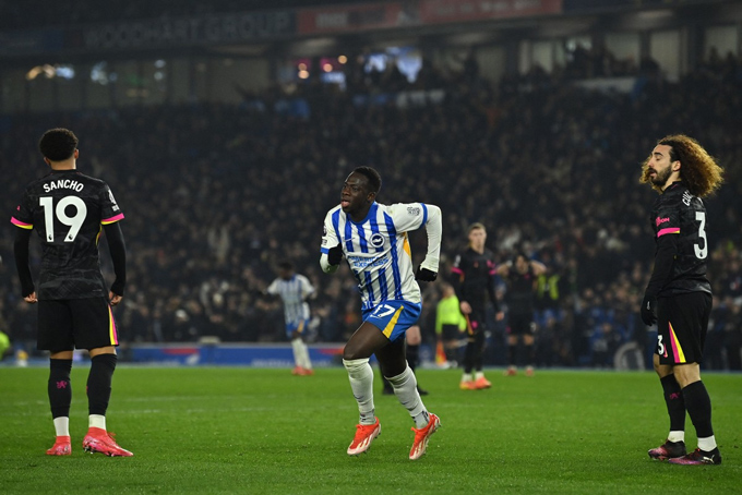 Chelsea nhận thất bại nặng nề 0-3 trên sân của Brighton