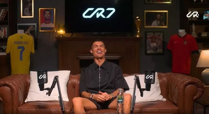 Cristiano Ronaldo liên tục phá đảo trên YouTube