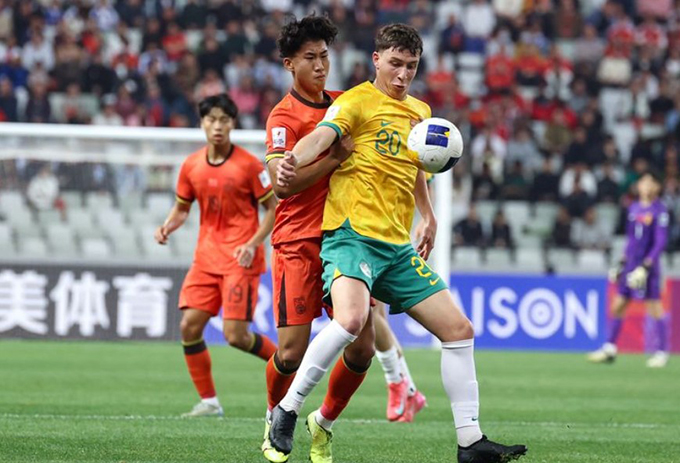 U20 Australia giành ngôi đầu bảng A