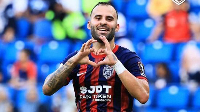 Jese trong màu áo Johor Darul Ta'zim