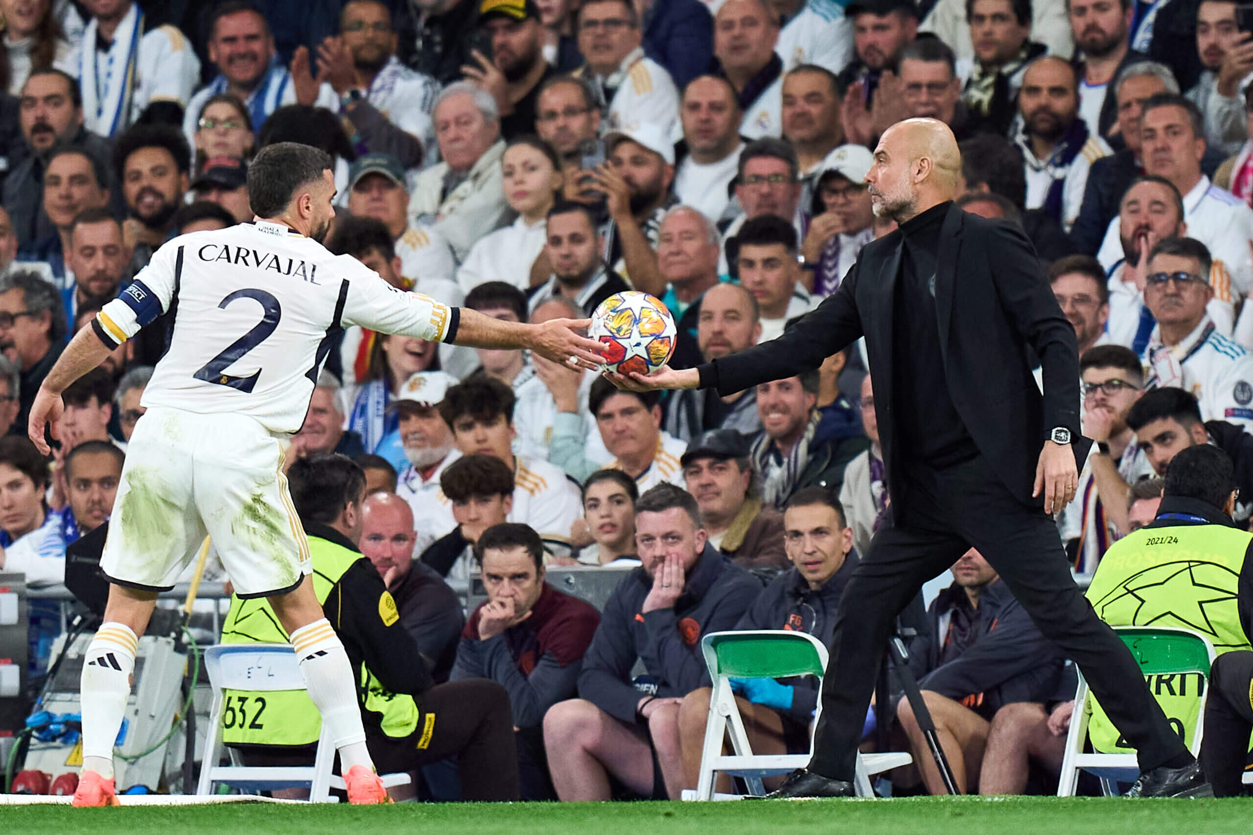 Pep Guardiola là HLV của cả Barca lẫn Man City, tức là kẻ thù ưa thích của Madridismo.