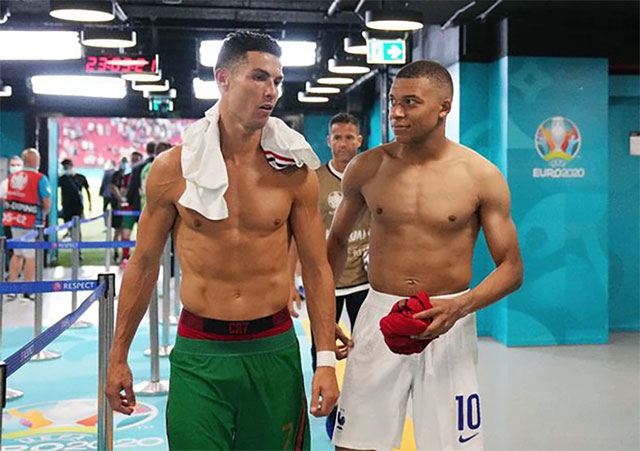 Mbappe còn phải phấn đấu nhiều nếu muốn đạt tới đẳng cấp của Ronaldo