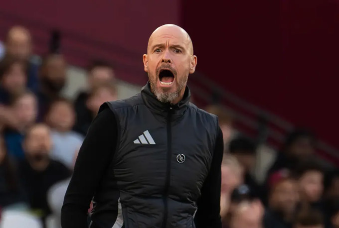 Ten Hag đang làm công việc ngoài bóng đá