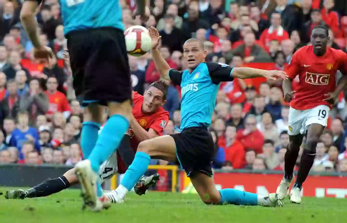 Macheda từng ghi bàn mang về chức vô địch Premier League cho MU