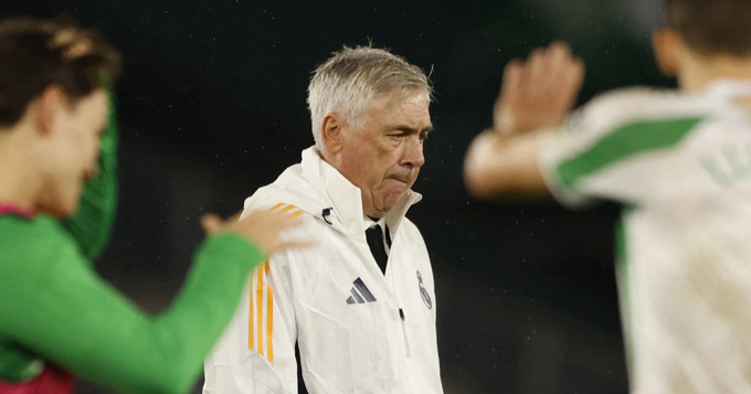 HLV Ancelotti trả giá vì cách sắp xếp nhân sự sai lầm