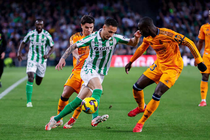 Antony đang tỏa sáng ở Betis