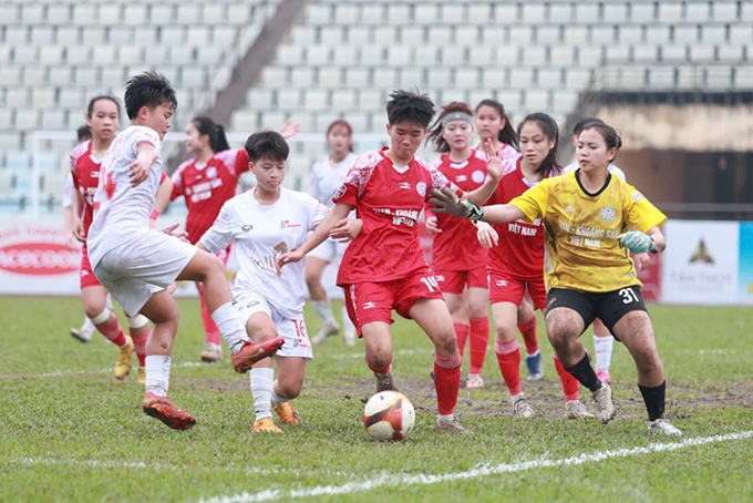 PP.HN thắng đậm Than KSVN 