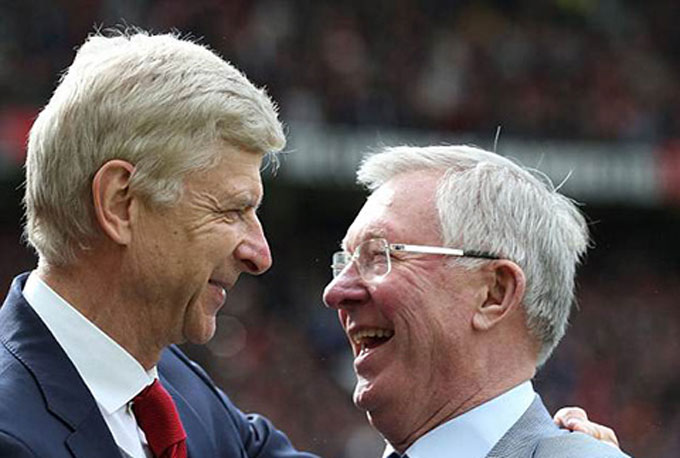 Sir Alex bất bình thay cho Wenger