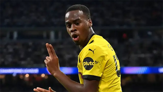 Dortmund cân nhắc giảm giá bán ngôi sao 20 tuổi Jamie Gittens