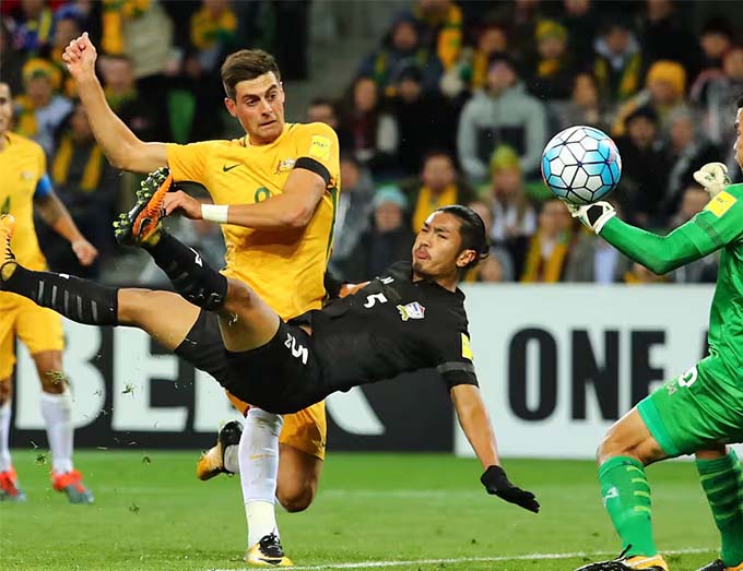 Thái Lan ra về với kết quả sát nút 1-2 tại vòng loại World Cup 2018 (Ảnh: Scott Barbour/Getty Images)