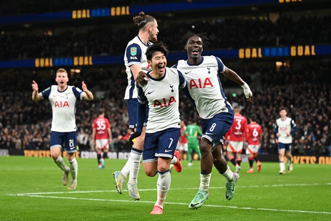 Son heung-min và các đồng đội sẽ dồn toàn sức cho mặt trận Europa League