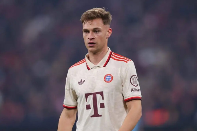 Kimmich tiếp tục ở lại Bayern