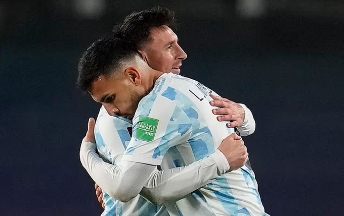 Messi từ mặt Paredes trong ba tháng