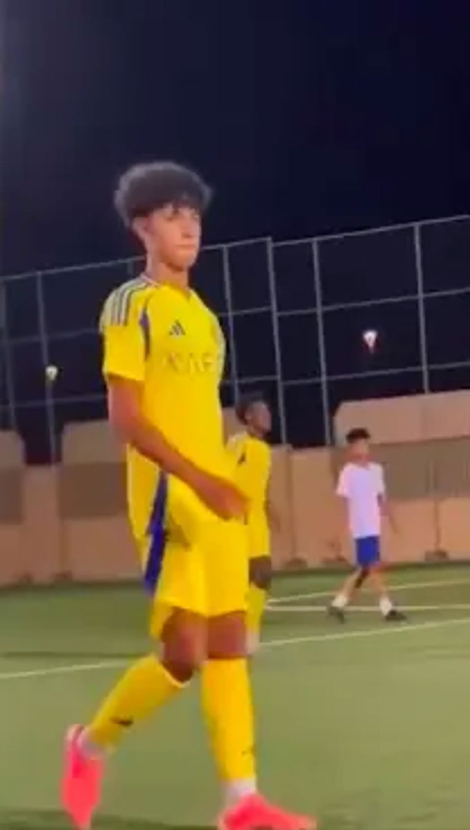 Ronaldo Jr gây sốt trong trận đấu của đội U15 Al Nassr