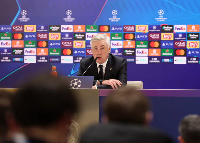 HLV Ancelotti phát biểu trước trận lượt về trên sân của Atletico