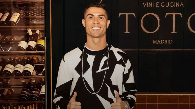 Ronaldo háo hức mở nhà hàng Toto