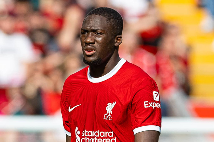 Konate có thể rời Liverpool sang PSG hè này