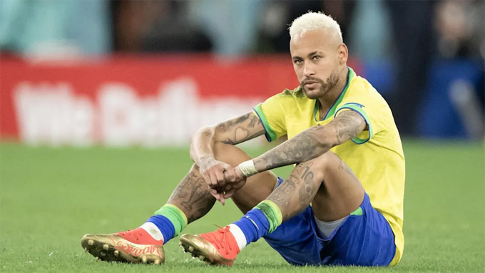 Neymar lại lỡ hẹn với ngày tái xuất cùng Selecao