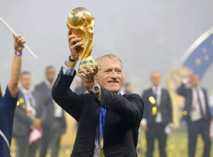 Deschamps đi vào lịch sử khi tiếp tục vô địch World Cup 2018 trên cương vị HLV của ĐT Pháp.