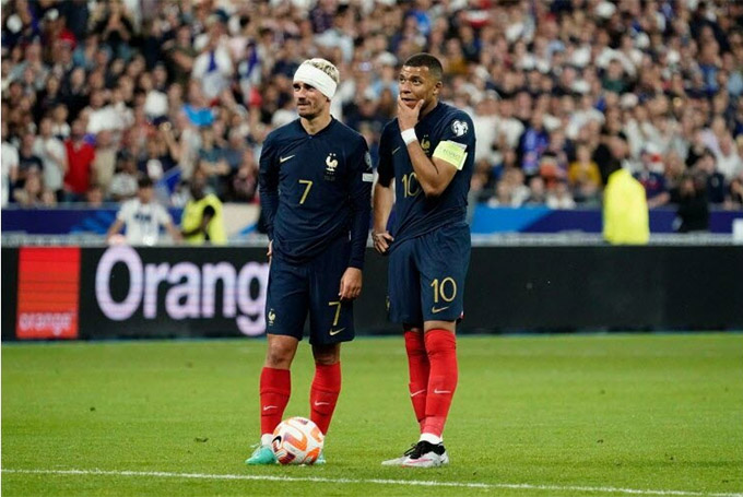 Mbappe và Grizou chẳng có mối quan hệ căng thẳng nào như đồn đoán