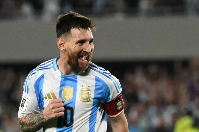 Messi vắng mặt ở trận đại chiến gặp Brazil