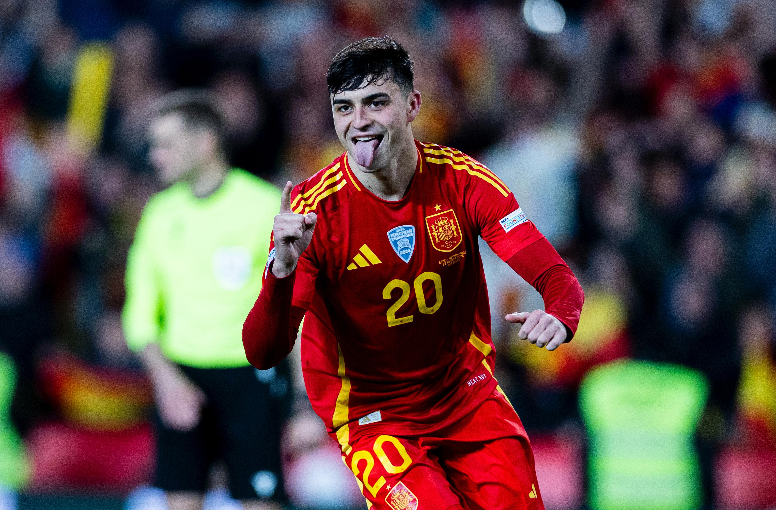 Pha đá phạt thành công của Pedri trong loạt sút luân lưu 11m đã đưa ĐT Tây Ban Nha vào bán kết Nations League