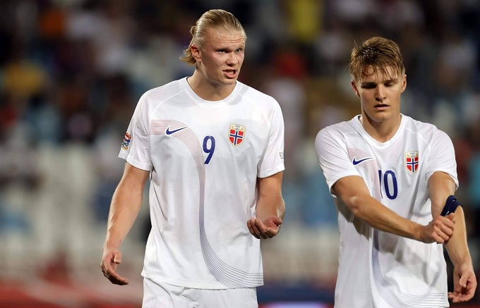 Haaland và Odegaard là những ngôi sao sáng của Na Uy