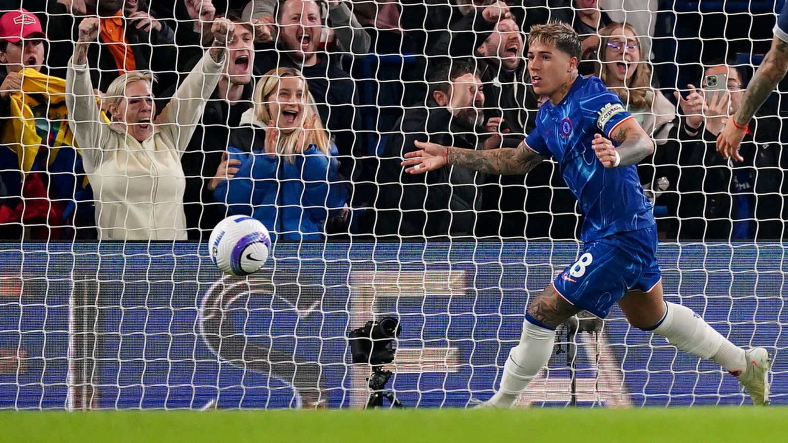 Chiếm vị trí thứ tư trên BXH sau chiến thắng 1-0 trước Tottenham, Chelsea vẫn nắm quyền kiểm soát