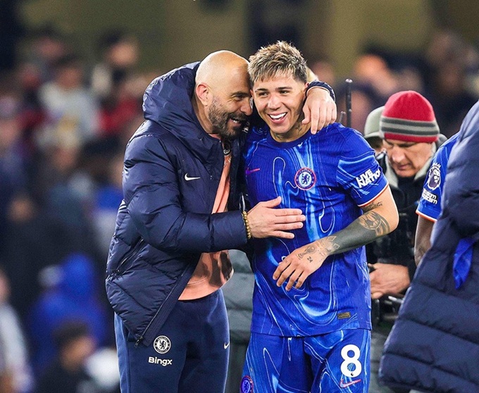 HLV Enzo Maresca rất hài lòng về tiền vệ thủ quân của Chelsea