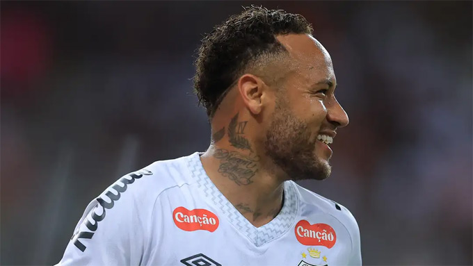 Neymar đứng trước tương lai mờ mịt tại Santos