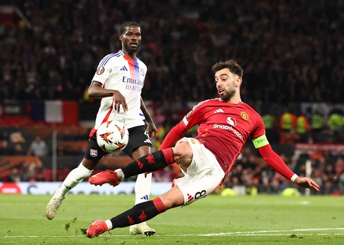 MU xuất sắc vượt qua Lyon tại tứ kết Europa League