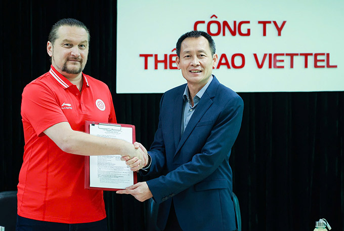 Popov được ví như canh bạc cuối mùa của Thể Công Viettel