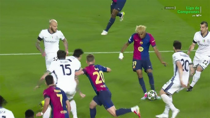 Yamal lập một siêu phẩm và có 2 pha dứt điểm dội xà ngang khung thành Inter Milan