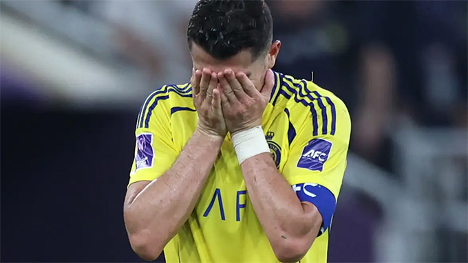 NHM kêu gọi Ronaldo nên giải nghệ