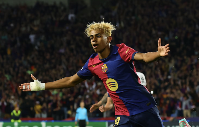 Yamal vừa tỏa sáng rực rỡ ở trận hòa của Barca trước Inter