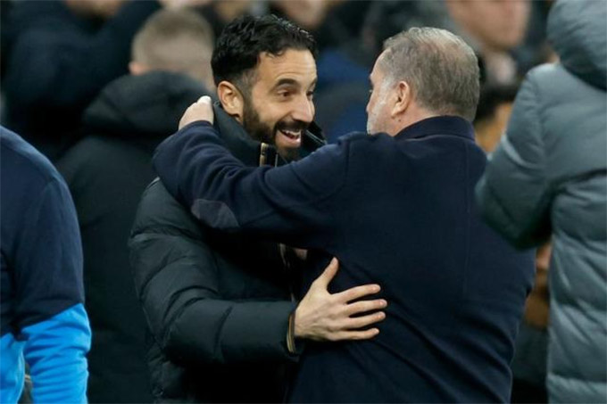 Ai sẽ giúp đội nhà giành vé dự Champions League hay không ai cả?