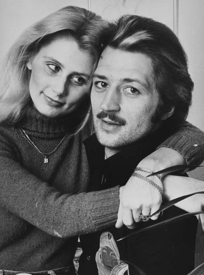  Frank Worthington mắc chứng nghiện sex