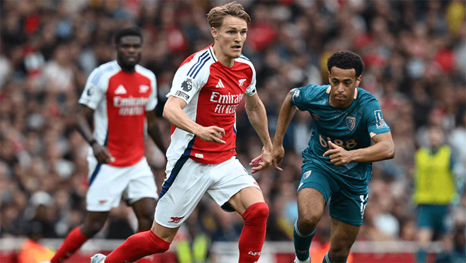 Arsenal bị thua ngược ngay trên sân nhà trước Bournemouth