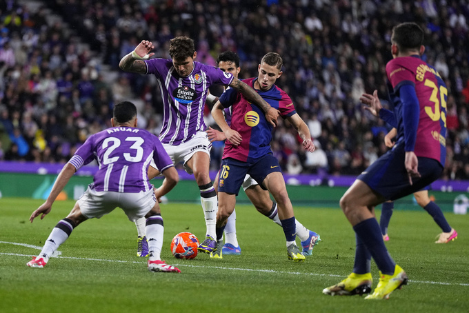 May mà Barca đã ngược dòng thành công nhờ Hansi Flick biết sửa sai