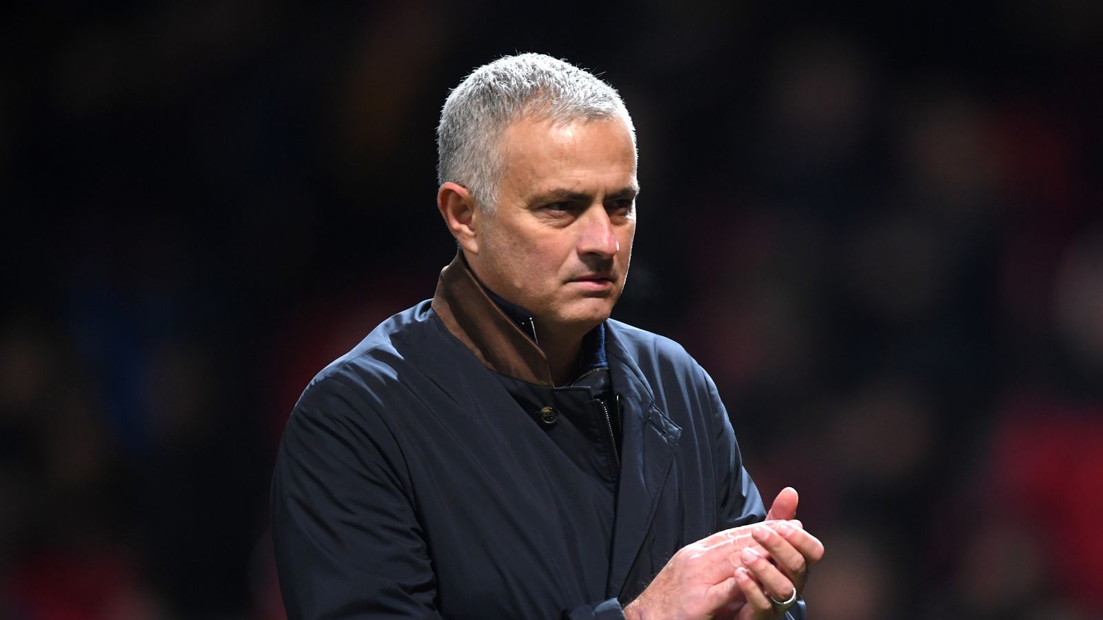 Premier League mới xứng đáng là sân khấu để Mourinho đại náo một lần cuối