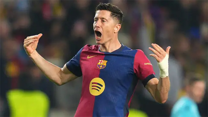 Chân sút người Ba Lan thi đấu không tốt bằng Mbappe trong năm 2025