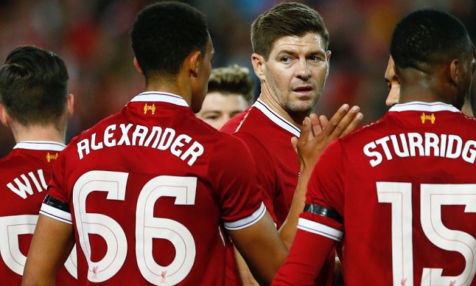 Alexander-Arnold có quyết định khác với Gerrard