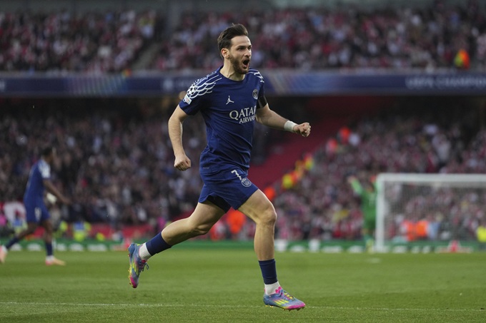 Kvara đang hướng đến cú ăn ba cùng PSG