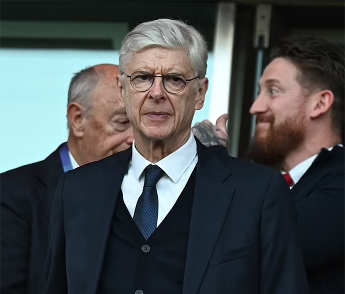 Wenger không muốn MU hay Tottenham đá Champions League mùa tới